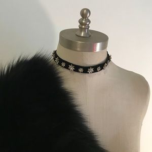 Choker necklace